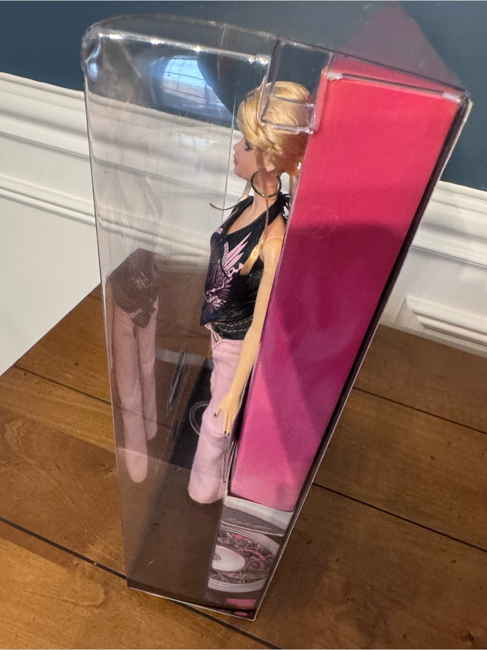 Harley-Davidson Barbie Doll 50th Anniversary Doll - Picture 4 of 11